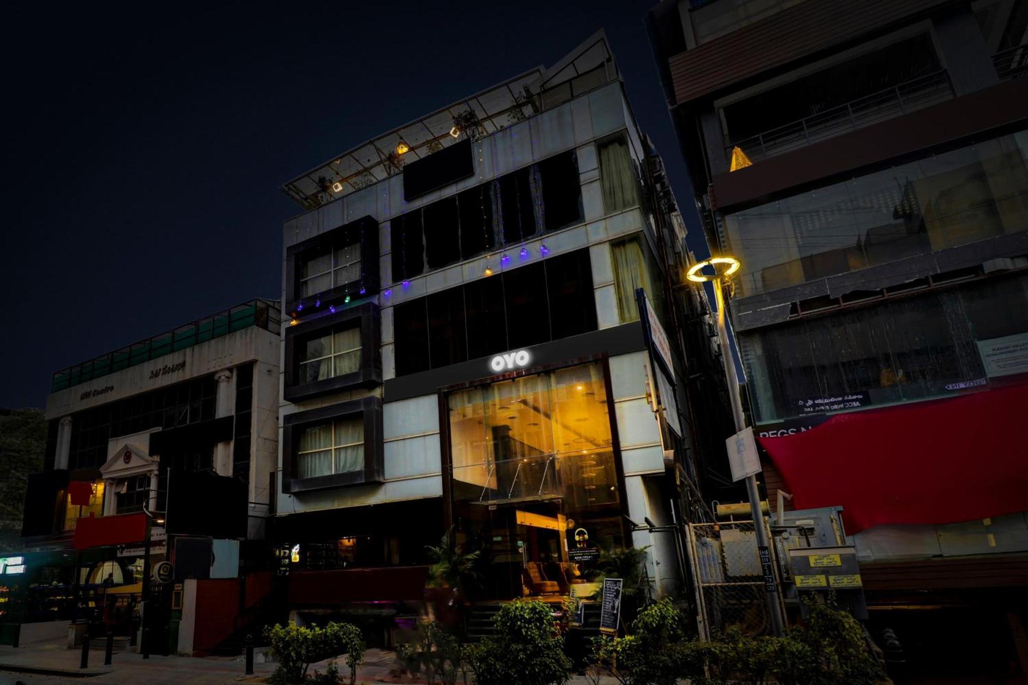 Collection O 29 Church'S Inn Near Cubbon Park Bangalore Esterno foto